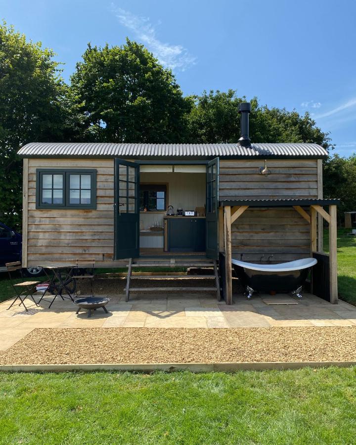 The Rabbit Warren Shepherd Hut Ketton 외부 사진